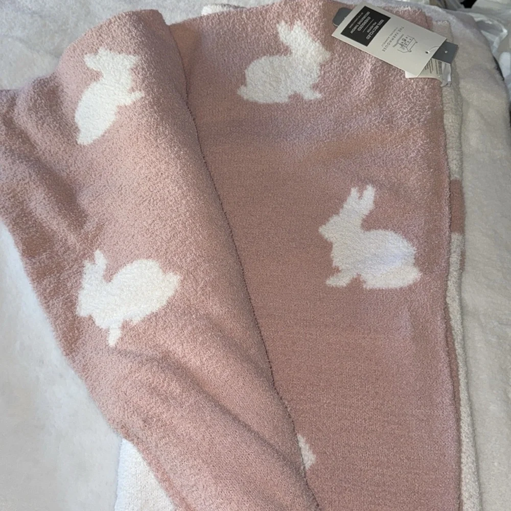 The Farmhouse by Rachel Ashwell Feather Knit Pink Easter Bunny Throw Blanket